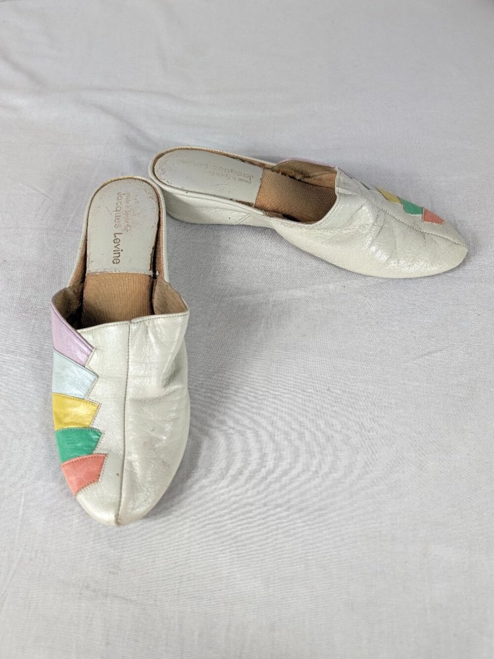 Jacques Levine Womens Slippers Shoes White Rainbow Leather Made in Spain Sz 7?